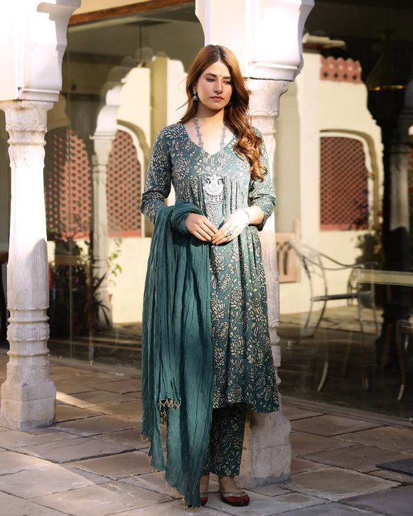 Punchy Dabu Print Kurta Pant Set  (BAGRU PRINT)
