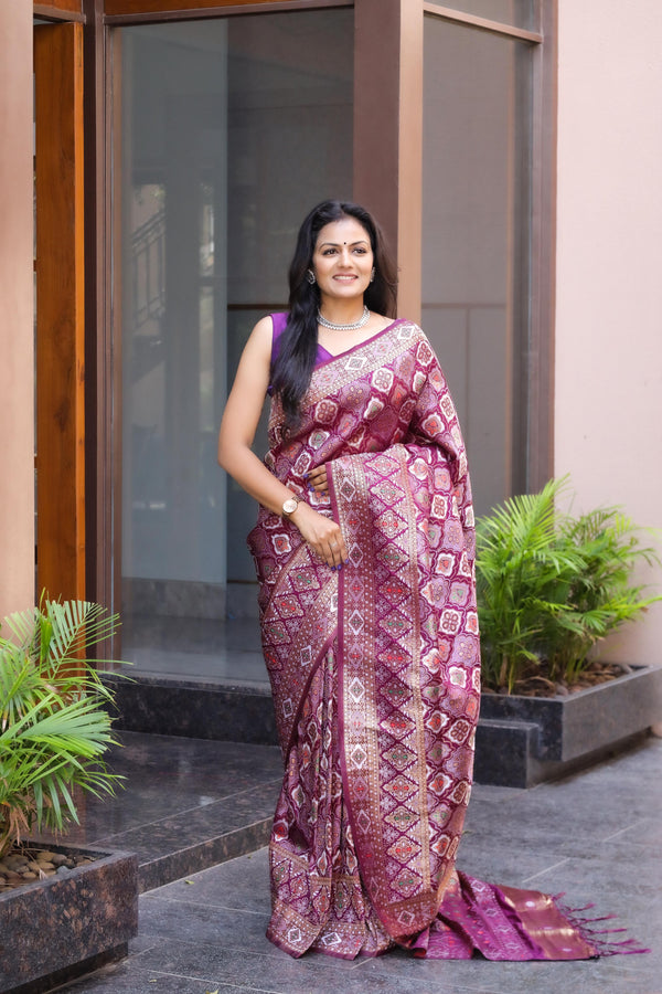 BEAUTIFUL RICH PALLU & JACQUARD WORK ON ALL OVER THE SAREE